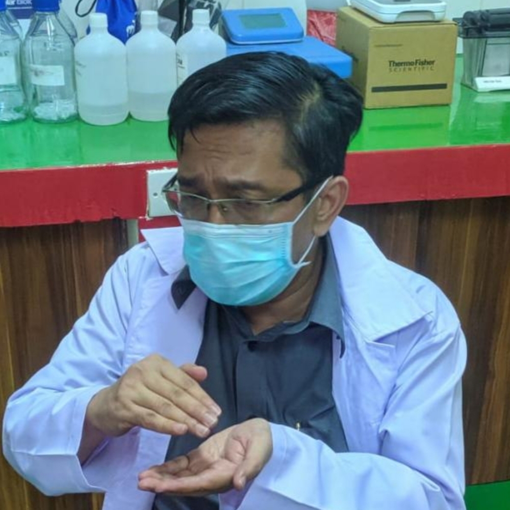 DR.dr Andani Eka Putra, M.Sc, Kepala Lab. Pusat Diagnostik dan Riset Penyakit Infeksi Fakultas Kedokteran Unand. Foto : klikpositif.